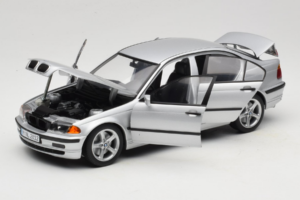 BMW 3 Series E46 Argento UT Models 1:18 80439421535 Pressofusione — immagine 2 di 8