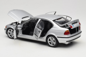 BMW 3 Series E46 Argento UT Models 1:18 80439421535 Pressofusione — immagine 5 di 8
