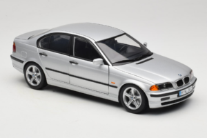 BMW 3 Series E46 Argento UT Models 1:18 80439421535 Pressofusione — immagine 6 di 8