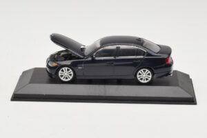 BMW 3 Series E90 Dark Blue Metallic Minichamps 1:43 80420392151-R Pressofusione — immagine 2 di 5