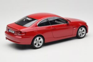 BMW 3 Series E92 Rosso Kyosho 1:18 80430407219 Pressofusione — immagine 3 di 8