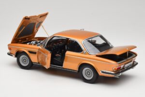 BMW 3.0 CSi E9 Gold Metallic Minichamps 1:18 180029027 Pressofusione — immagine 5 di 8