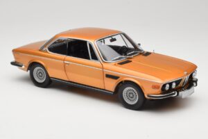 BMW 3.0 CSi E9 Gold Metallic Minichamps 1:18 180029027 Pressofusione — immagine 6 di 8