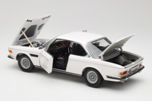 BMW 3.0 CSi E9 Bianco Minichamps 1:18 180029026 Pressofusione — immagine 5 di 8