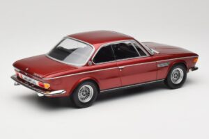 BMW 3.0 CSi E9 Red Metallic Minichamps 1:18 155028031 Pressofusione — immagine 2 di 6