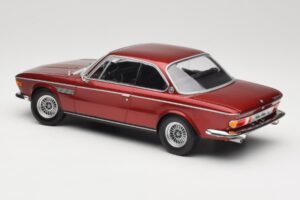 BMW 3.0 CSi E9 Red Metallic Minichamps 1:18 155028031 Pressofusione — immagine 5 di 6