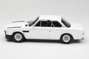 BMW 3.0 CSL E9 Chamonix White Otto 1:18 OT1145 Resina — immagine 3 di 6