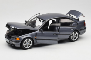 BMW 318i E46 Grey Metallic Edizione Concessionaria UT Models 1:18 80430028459 Pressofusione — immagine 2 di 8