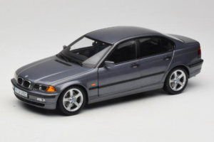 BMW 318i E46 Grey Metallic Edizione Concessionaria UT Models 1:18 80430028459 Pressofusione