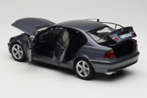 BMW 318i E46 Grey Metallic Edizione Concessionaria UT Models 1:18 80430028459 Pressofusione — immagine 5 di 8