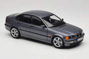 BMW 318i E46 Grey Metallic Edizione Concessionaria UT Models 1:18 80430028459 Pressofusione — immagine 6 di 8