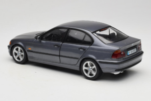 BMW 318i E46 Grey Metallic Edizione Concessionaria UT Models 1:18 80430028459 Pressofusione — immagine 7 di 8