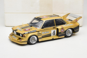BMW 320i #4 Warsteiner J. Obermoser DRM 1977 Minichamps 1:18 180772105-R1 Pressofusione — immagine 8 di 8