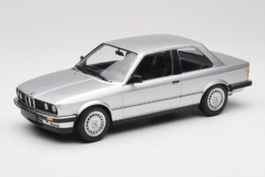 BMW 323i E21 Argento Minichamps 1:18 155026001 Pressofusione
