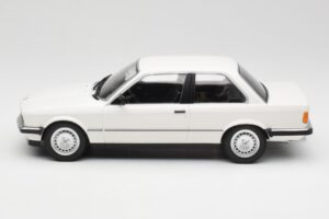BMW 323i E21 Bianco Minichamps 1:18 155026005 Pressofusione — immagine 3 di 6
