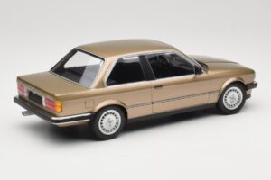 BMW 323i E30 Brown Metallic Minichamps 1:18 155026004 Pressofusione — immagine 2 di 6