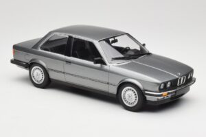 BMW 323i E30 Grey Metallic Minichamps 1:18 155026006 Pressofusione — immagine 4 di 6