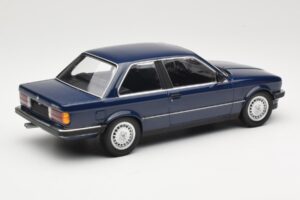 BMW 323i E30 Saturn Blue Minichamps 1:18 155026009 Pressofusione — immagine 2 di 6