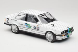 BMW 325i E30 #2 O. Manthey Vogelsang Automobile 3rd Place Eifel Race DTM 1986 Minichamps 1:18 155862602 Pressofusione — immagine 4 di 6