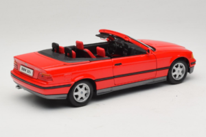 BMW 325i E36 Cabriolet Rosso Maisto 1:18 50229 Pressofusione — immagine 3 di 8