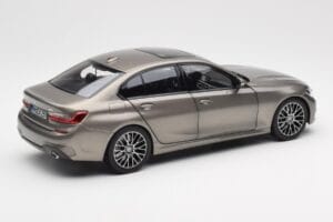 BMW 330i G20 Argento Norev 1:18 183275 Pressofusione — immagine 3 di 8