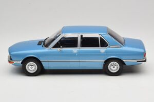 BMW 5 Series E12 Blu MCG 1:18 MCG18541 Pressofusione — immagine 3 di 6