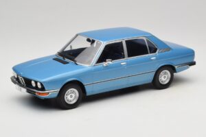 BMW 5 Series E12 Blu MCG 1:18 MCG18541 Pressofusione