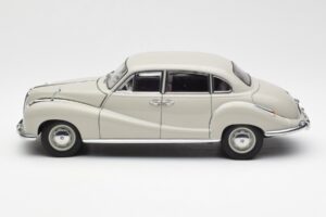 BMW 501 Cortina Grigio AUTOart 1:18 80430393098 Pressofusione — immagine 4 di 8
