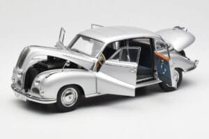 BMW 502 2.6 Luxus Super Argento AUTOart 1:18 70593 Pressofusione — immagine 2 di 8