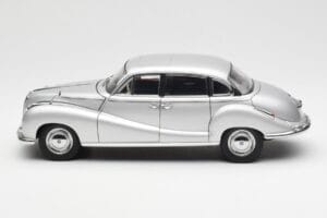 BMW 502 2.6 Luxus Super Argento AUTOart 1:18 70593 Pressofusione — immagine 4 di 8