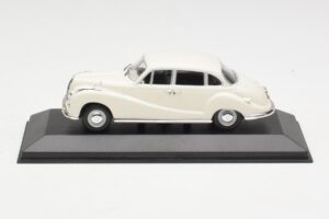 BMW 502 V8 Bianco Minichamps 1:43 430022400 Pressofusione