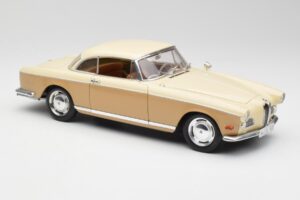 BMW 503 Beige Revell 1:18 8832 Pressofusione — immagine 6 di 8