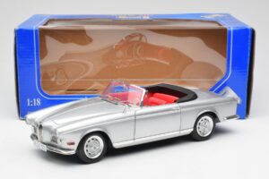 BMW 503 Argento Revell 1:18 18787 Pressofusione — immagine 8 di 8