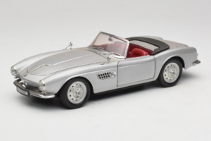 BMW 507 Cabriolet Argento Revell 1:18 8829 Pressofusione