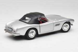 BMW 507 Argento Revell 1:18 9034 Pressofusione — immagine 3 di 8