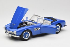 BMW 507 Touring Sport Cabriolet Blu Revell 1:18 8810-M1 Pressofusione — immagine 2 di 8
