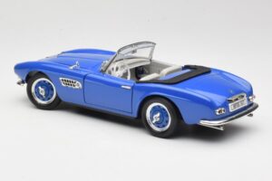 BMW 507 Touring Sport Cabriolet Blu Revell 1:18 8810-M1 Pressofusione — immagine 7 di 8