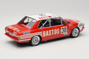 BMW 528i E28 #30 D. Quester / A. Hahne / E. Joosen 24 Hours of Spa Winner 1982 IXO 1:18 18RMC182A Pressofusione — immagine 2 di 6