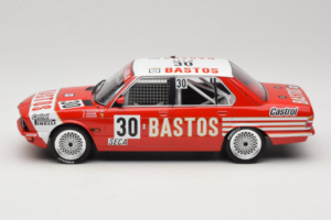 BMW 528i E28 #30 D. Quester / A. Hahne / E. Joosen 24 Hours of Spa Winner 1982 IXO 1:18 18RMC182A Pressofusione — immagine 3 di 6