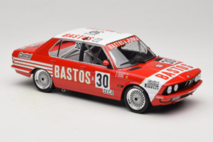 BMW 528i E28 #30 D. Quester / A. Hahne / E. Joosen 24 Hours of Spa Winner 1982 IXO 1:18 18RMC182A Pressofusione — immagine 4 di 6