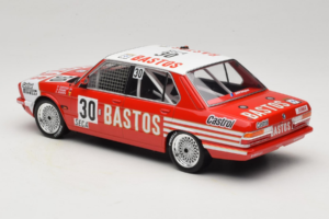 BMW 528i E28 #30 D. Quester / A. Hahne / E. Joosen 24 Hours of Spa Winner 1982 IXO 1:18 18RMC182A Pressofusione — immagine 5 di 6