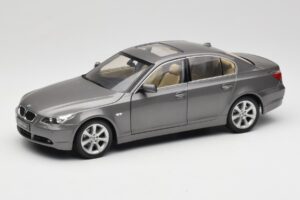 BMW 530i E60 Grey Metallic Revell 1:18 08841 Pressofusione