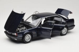 BMW 535i E34 Blue Metallic Minichamps 1:18 100024004 Pressofusione — immagine 2 di 8