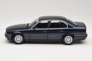 BMW 535i E34 Blue Metallic Minichamps 1:18 100024004 Pressofusione — immagine 4 di 8