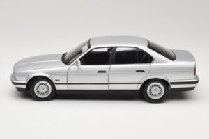 BMW 535i E34 Argento Minichamps 1:18 100024005 Pressofusione — immagine 4 di 8