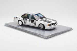 BMW 635 CSi E24 Art Car Robert Rauschenberg AUTOart 1:18 80430150924 Pressofusione — immagine 4 di 8