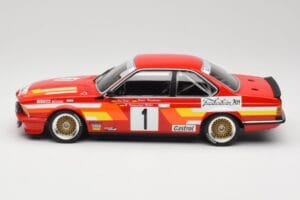 BMW 635 CSi E24 #1 U. Felder / D. Hamelmann Auto Budde Winners 24 Hours of Nürburgring 1985 Minichamps 1:18 155852501 Pressof — immagine 3 di 6