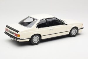 BMW 635 CSi E24 Bianco Minichamps 1:18 155028102 Pressofusione — immagine 2 di 6