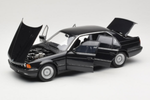 BMW 730i E32 Black Metallic Minichamps 1:18 100023002 Pressofusione — immagine 2 di 8