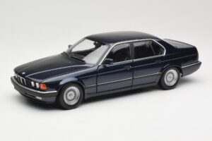 BMW 730i E32 Blu Metallic Minichamps 1:18 100023006 Pressofusione